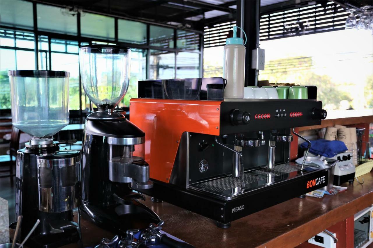 Baan Chang Hotel & Coffee House Tak Exterior photo