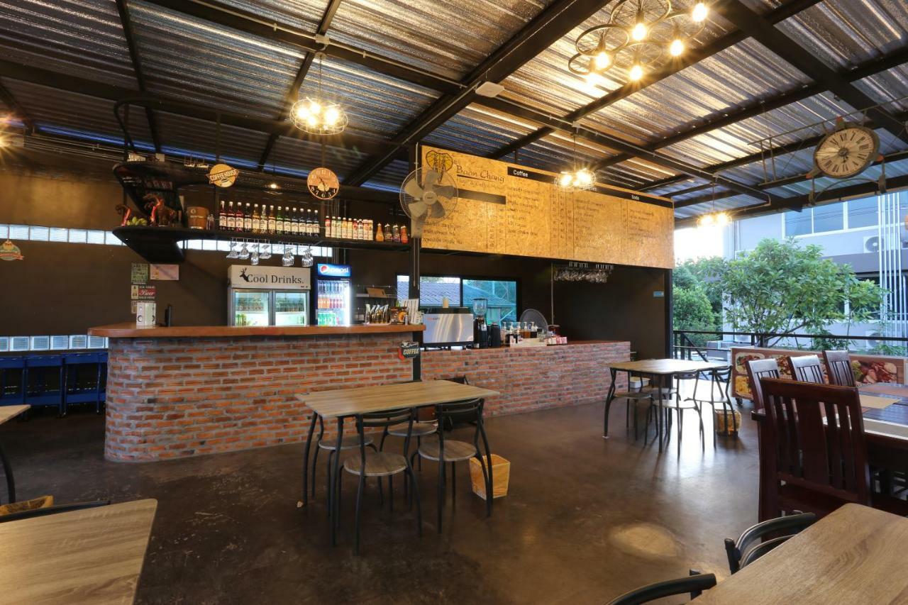 Baan Chang Hotel & Coffee House Tak Exterior photo
